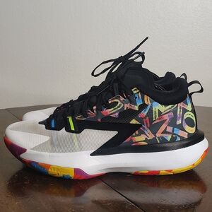 Nike Air Jordan Zion Men's Size 10.5 Basketball Athletic Multicolor Shoes EUC